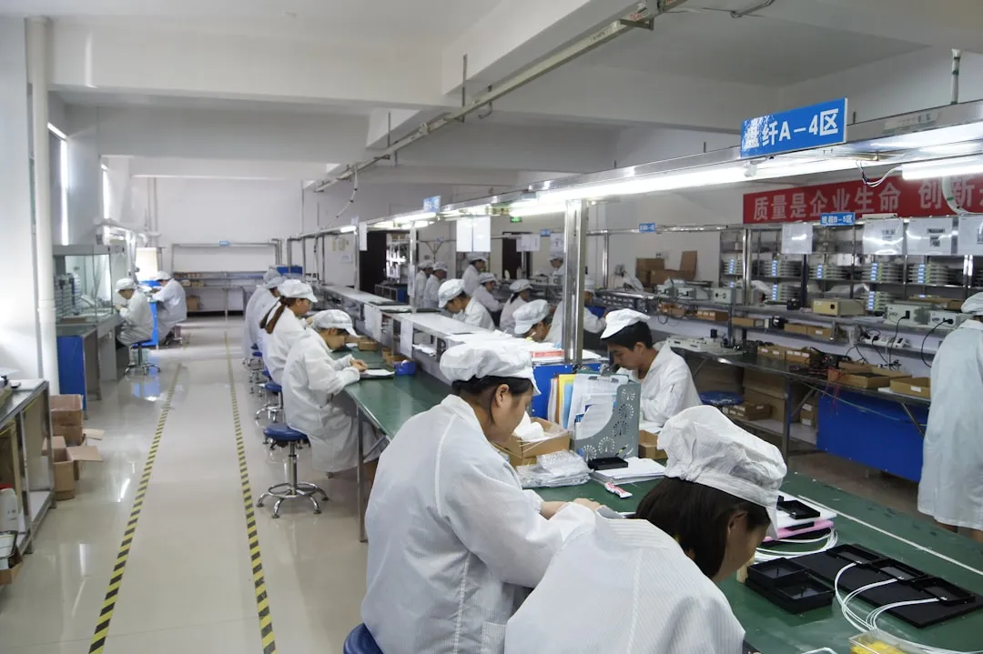 企业展厅布置全流程解析：从空间规划到多媒体技术整合方案