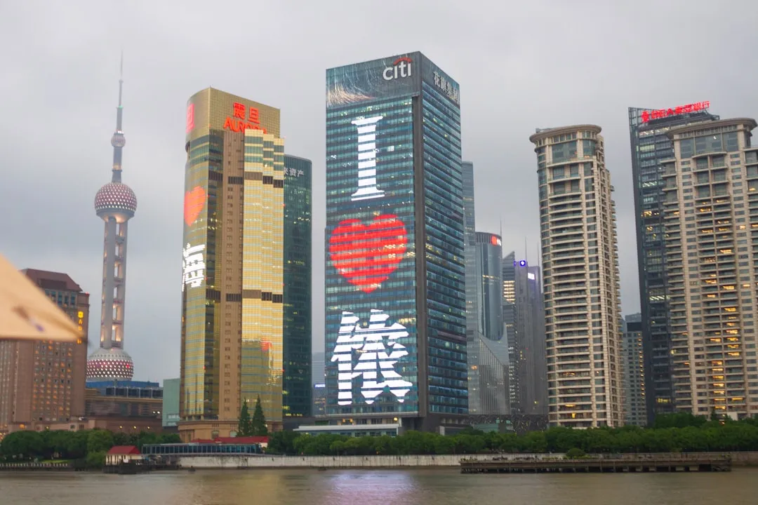 展台结构安全设计中的材料选用与承重计算标准
